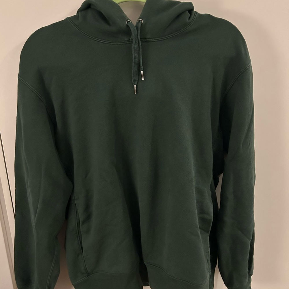 Uniqlo Sweat Pullover Long-Sleeved Hoodie in Dark Green Size Medium